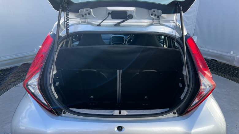 Toyota Aygo 1.0 VVT-i X-Play 5dr Petrol Hatchback